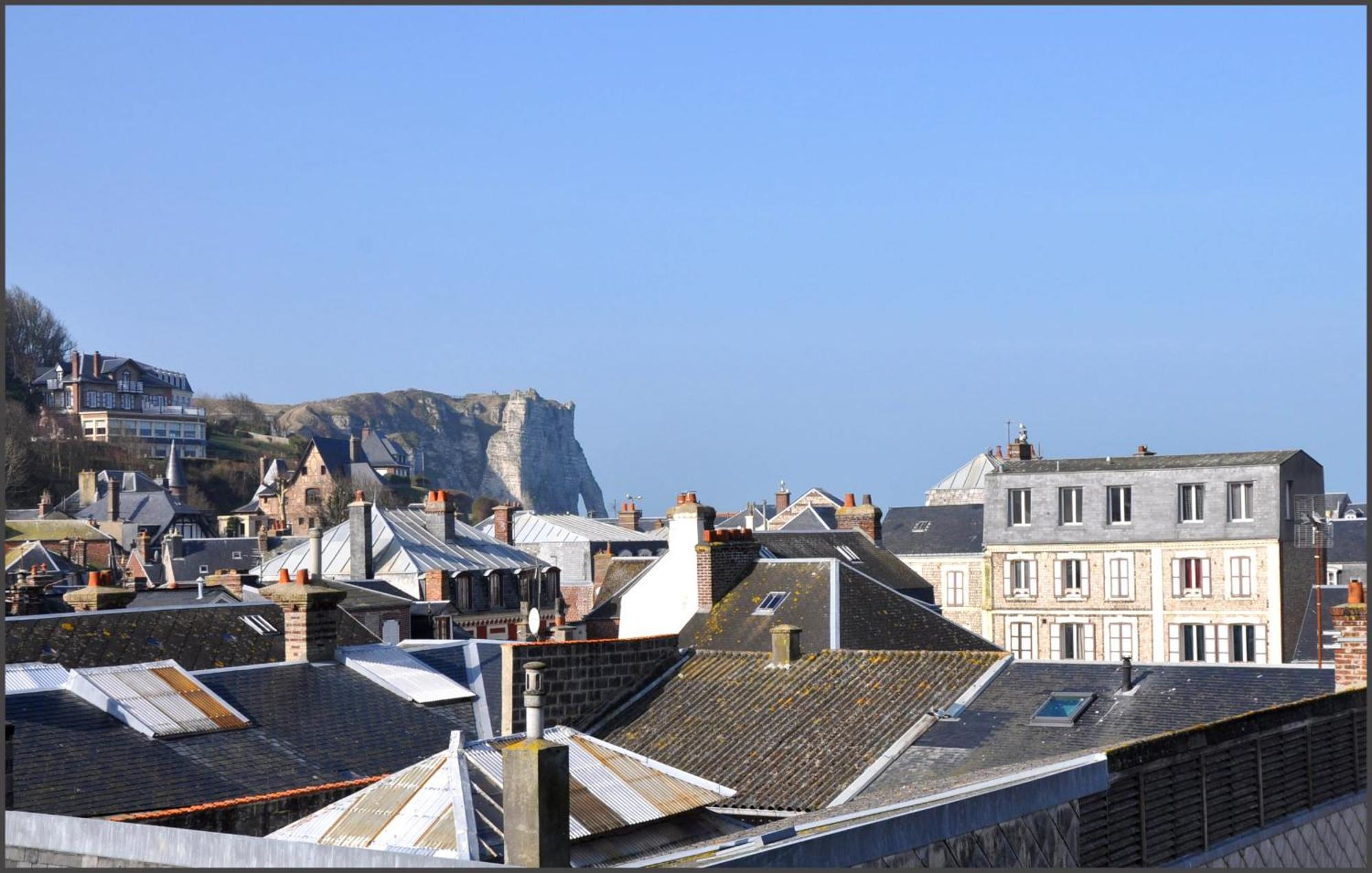 Detective Hotel Etretat
