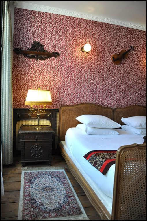 Hotel Detective 2*